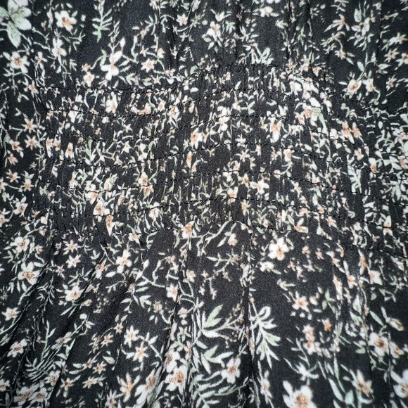 Ivy City Co Floral Black Maxi dress - Picture 3 of 4
